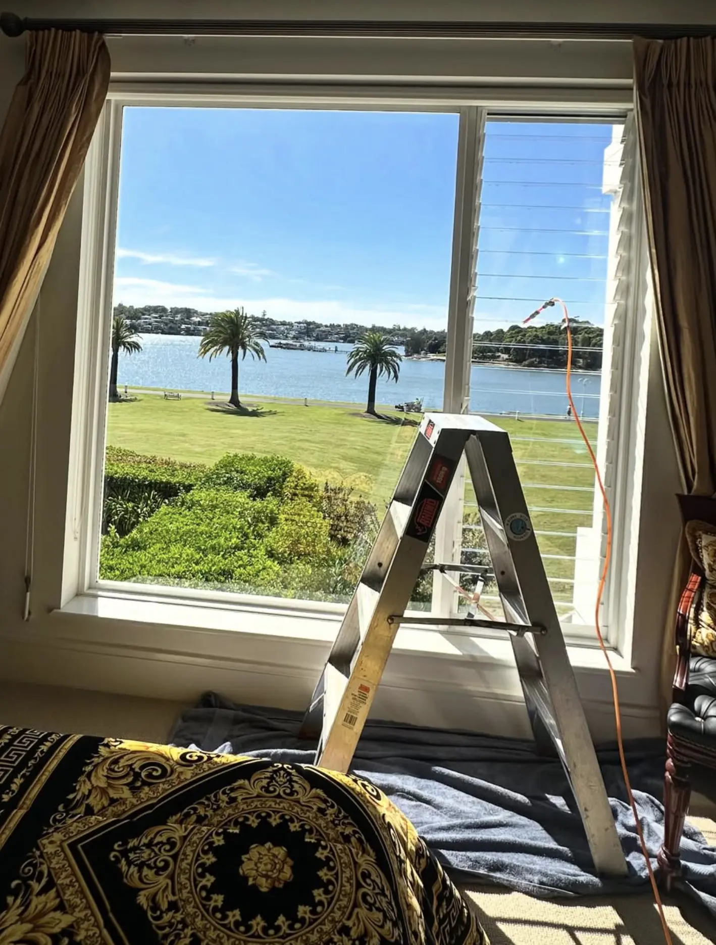 How Long to Professionally Clean Windows?