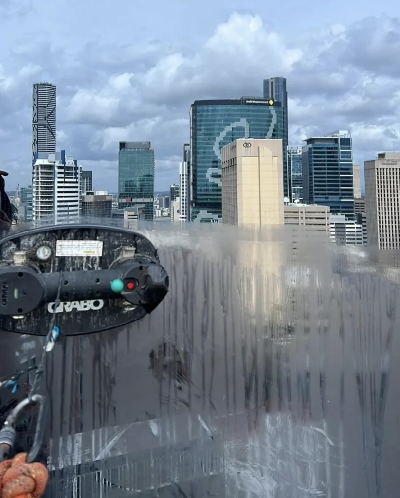 skyscraper windows cleaning cost